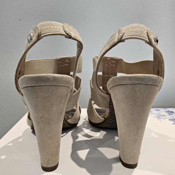 5/$25 AK Sport Heels sz7M cream - Picture 5 of 11